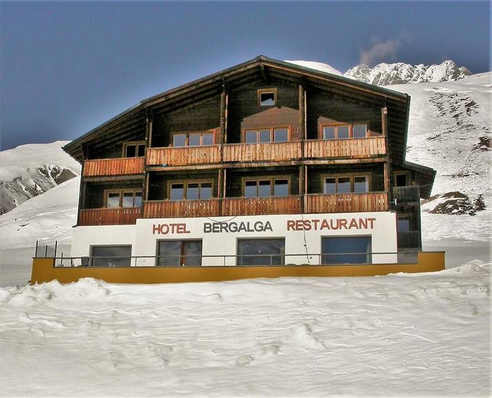 Hotel für 3 Personen, mit Terrasse und Ausblick in Avers