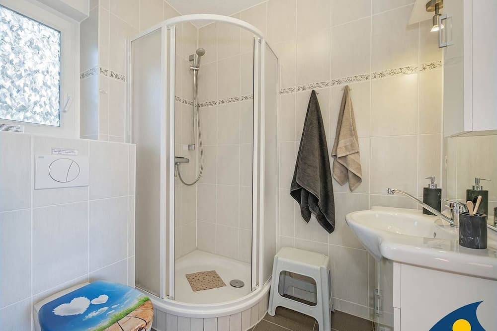 Ganze Wohnung, Haus Kiefernduene Bungalow links - + Bungalow links in Drei Kaiserbäder, Heringsdorf