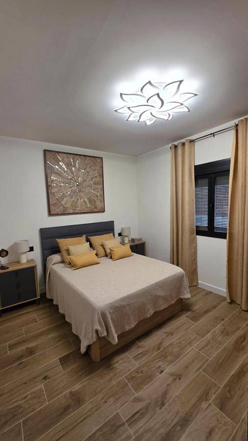Casa rural para 7 personas, con Terraza y Jardín además de Piscina y Vistas en Cabra - 4