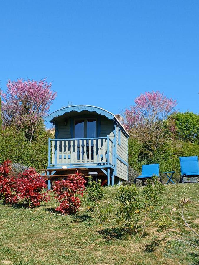 Location de vacances pour 2 personnes, avec Balcon et Terrasse ainsi que Jardin et Piscine à Preignan