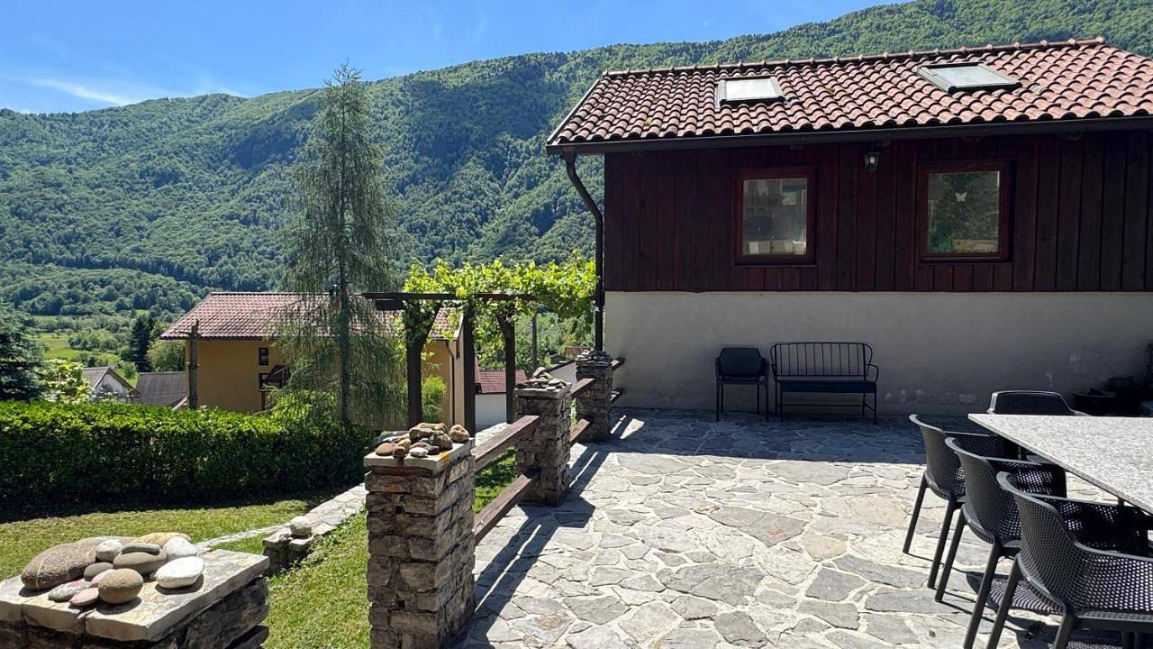 Hisa Betin 4 bedroom Holiday Home in Soca Valley in Tolmin, Slowenien