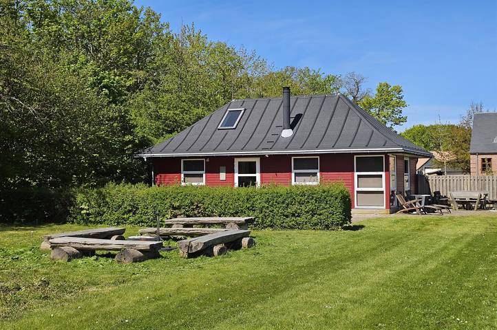 Ferieudlejning for 4 personer, med terrasse, husdyr tilladt i Tåsinge