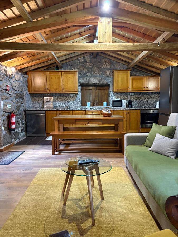Casa rural para 6 personas, con vistas y vistas al lago además de piscina y jardín, Se admiten mascotas en Arcos de Valdevez - 3
