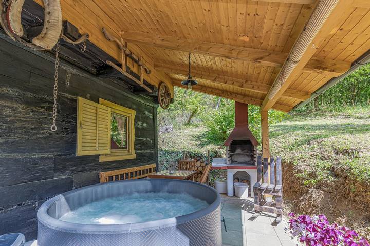 Chalet für 4 Personen, mit Terrasse und Sauna, kinderfreundlich in Kroatien - 2