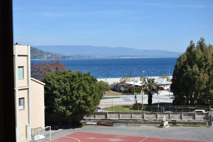 Hôtel pour 5 personnes, avec Vue dans Soverato Marina