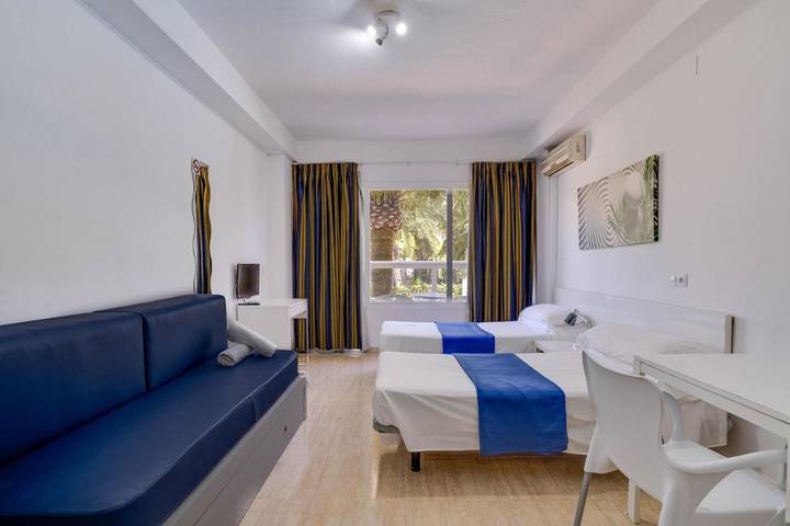 Gîte pour 4 personnes, avec piscine ainsi que jardin et vue à Palmanova (Espagne) - 4