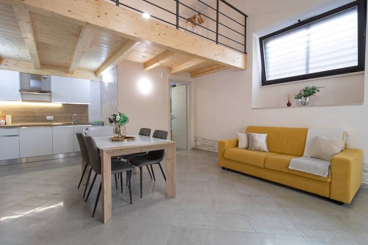 Ganze Wohnung, Ferienwohnung 'Calipso' mit Wi-Fi und Klimaanlage in Giovinazzo, Bari Provinz