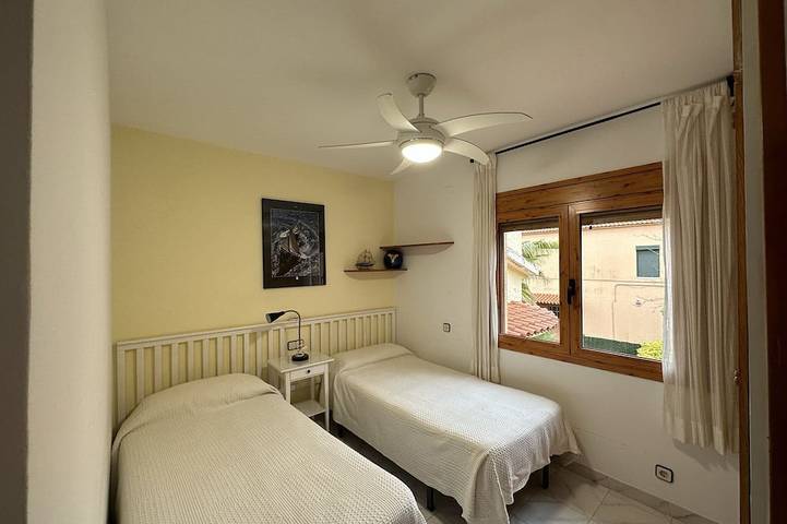 Location de vacances pour 8 personnes, avec terrasse et jardin à Arenys de Mar - 2