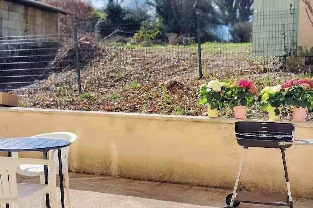 Appartement entier, Studio + extérieur centre-ville Ribérac1 in Ribérac, Périgord Vert