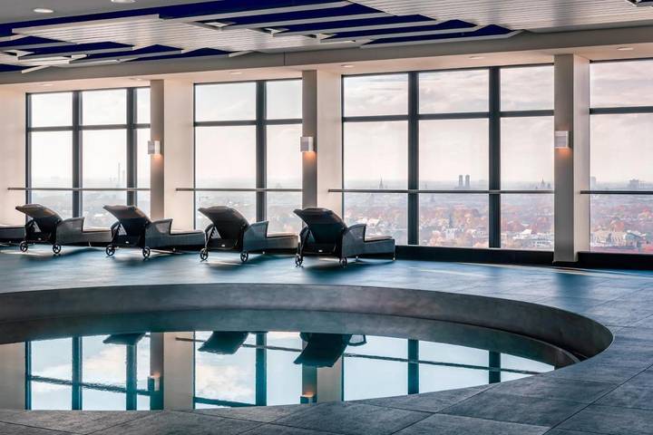 Hotel für 2 Personen, mit Terrasse und Pool sowie Sauna und Ausblick in München