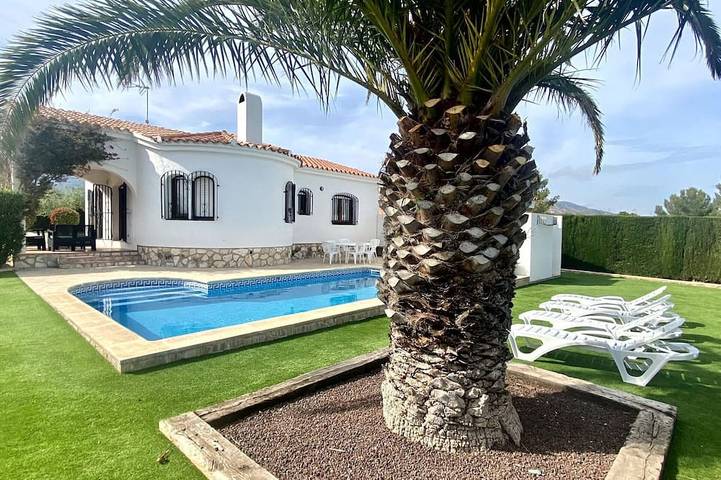 Gîte pour 8 personnes, avec jardin, animaux acceptés