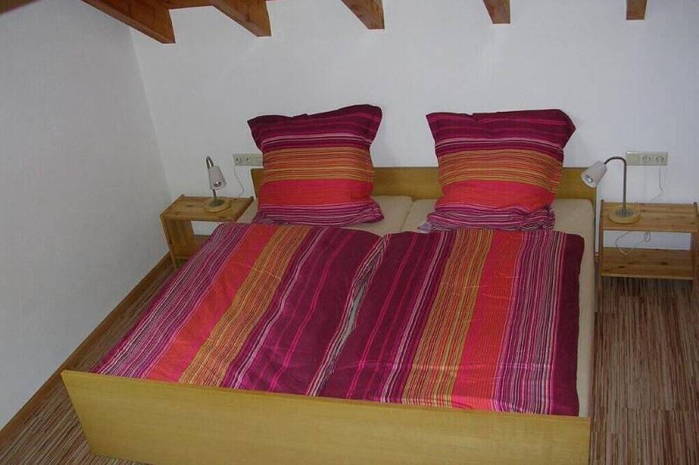 Ganze Wohnung, Ferienwohnung Benz - Nichtraucherwohnung im Dachgeschoss in Rheinfelden (Baden), Südschwarzwald