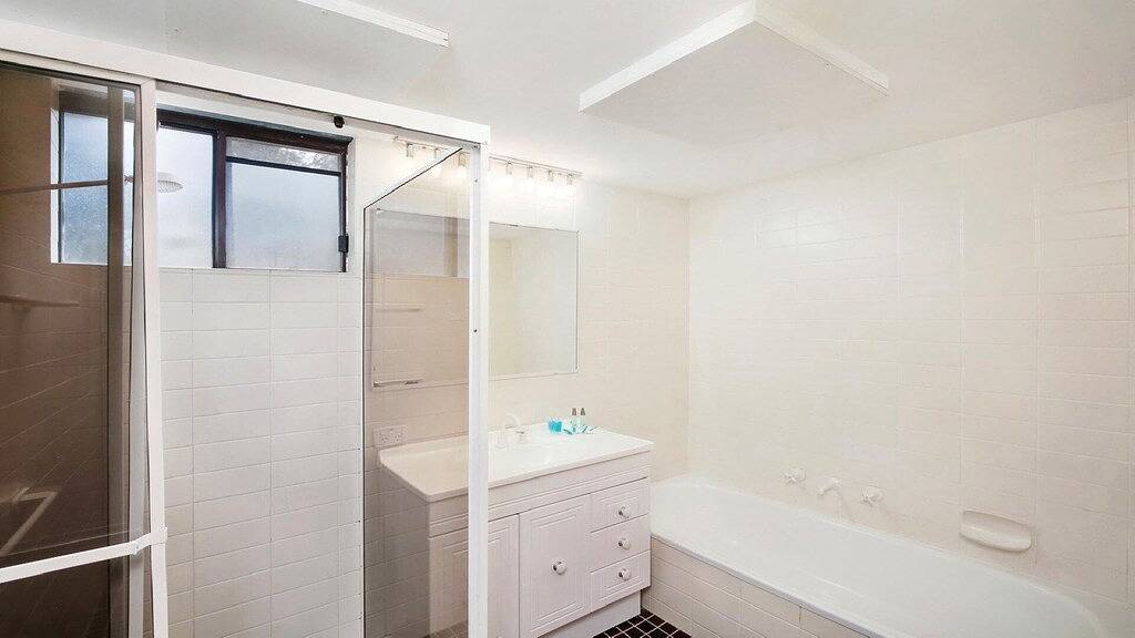 Ganze Wohnung, 125 Meter Zum Strand & Geschäften, Pool Im Komplex in Terrigal, New South Wales