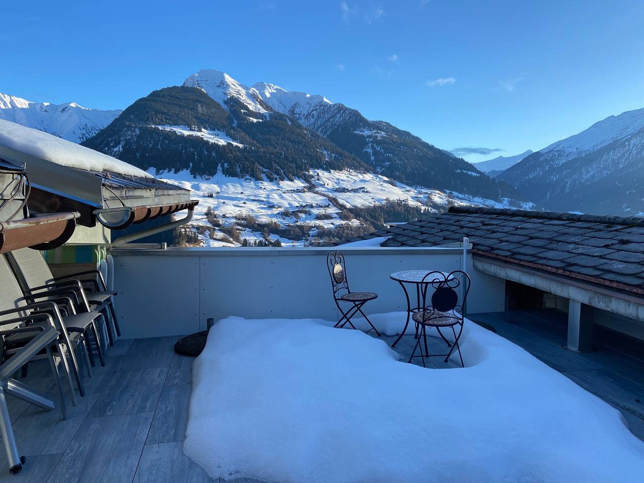 Ganze Ferienwohnung, Ferienwohnung Posta Veglia, Cumbel - 4.5 Zimmer Ferienwohnung für max. 8 Pers. in Lumnezia, Alpenarena