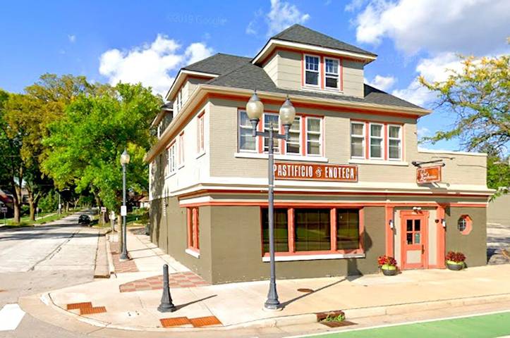 Vacation rental for 6 people, with yard in Milwaukee