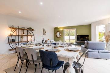 Cottage pour 8 personnes, avec jardin à La Chevrolière