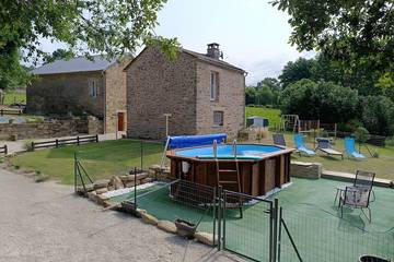 Location de vacances pour 5 personnes, avec piscine ainsi que terrasse et jardin à Cassagnes-Bégonhès