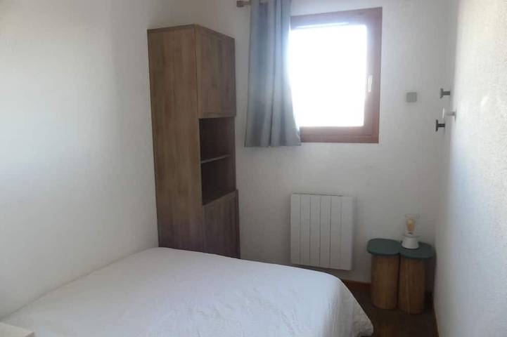 Appartement entier, Appartement chaleureux à 1800 avec accès direct aux pistes in Puy-Saint-Vincent, Parc national des Écrins