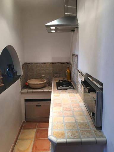 Chambre d’hôte pour 2 personnes, avec piscine ainsi que vue et jardin, animaux acceptés à Violès - 3