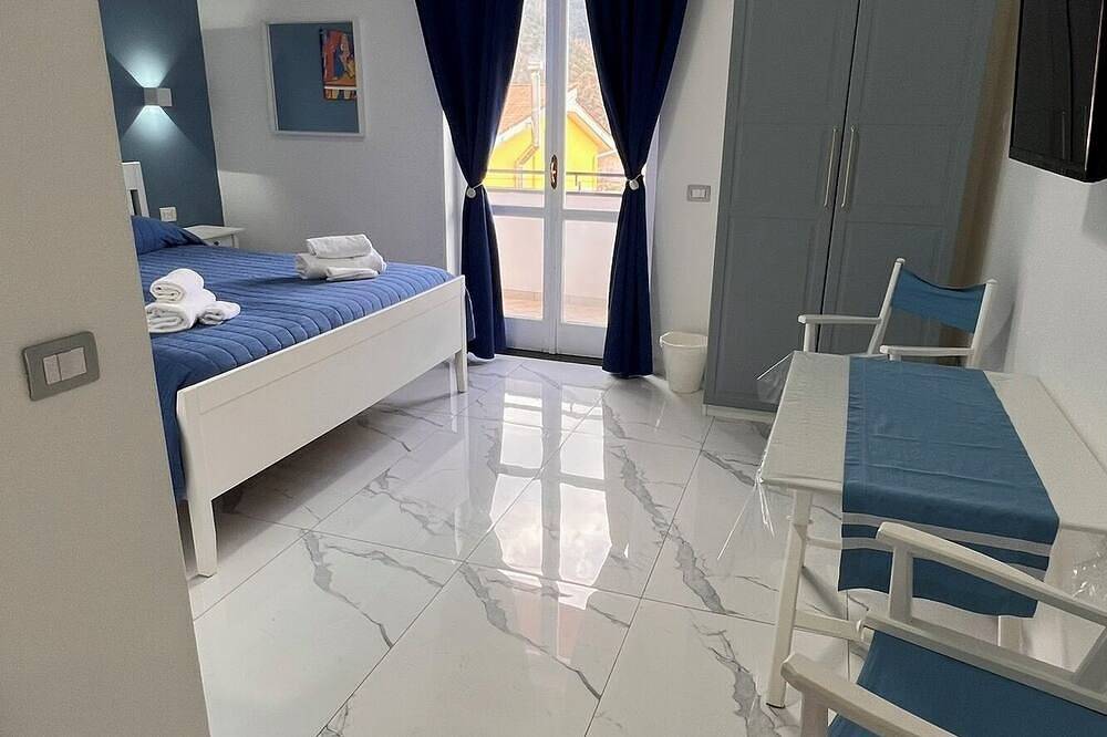 Entire apartment, Three-bedroom Apartment with Pool, Playground and breathtaking view in Pimonte, Monti Lattari