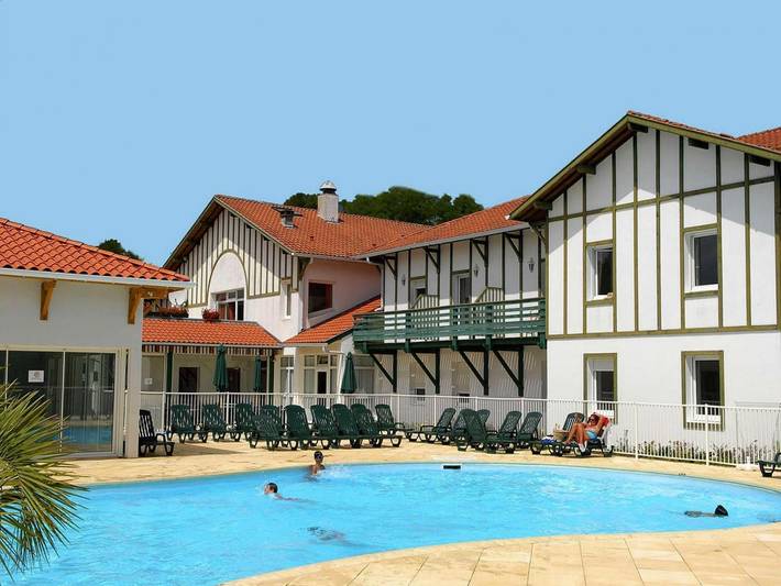 Gîte pour 4 personnes, avec balcon/terrasse et piscine, animaux acceptés à Cassen