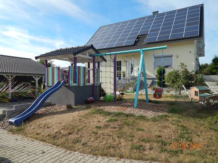 Ferienwohnung für 5 Personen, mit Balkon und Balkon/Terrasse sowie Terrasse und Garten