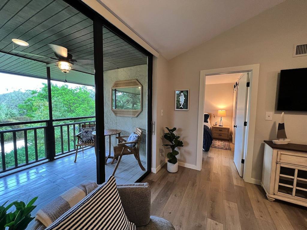 Ganze Wohnung, Wild Pines Bonita Bay Beauty - Pool-Hottub-Tennis Courts-Grills-Beach Shuttle in Bonita Bay, Bonita Springs