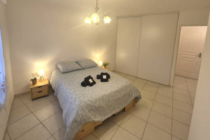 Ganze Wohnung, Ferienwohnung für 5 Personen mit Balkon in La Seyne-sur-Mer, Mittelmeerküste (Frankreich)