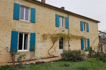 Location de vacances pour 8 personnes, avec jardin et piscine à Azay-le-Brûlé