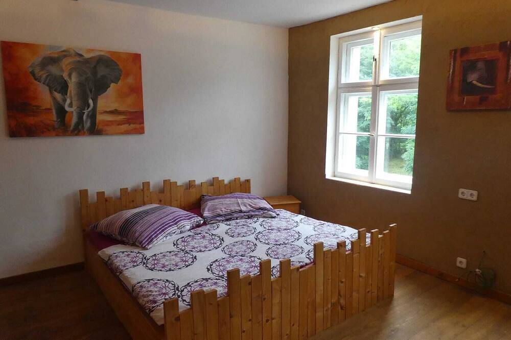 Ideal für Jga und Familientreffen mit Außenbereich, Außenküche,Garten,Parkplatz. in Möckern, Fläming