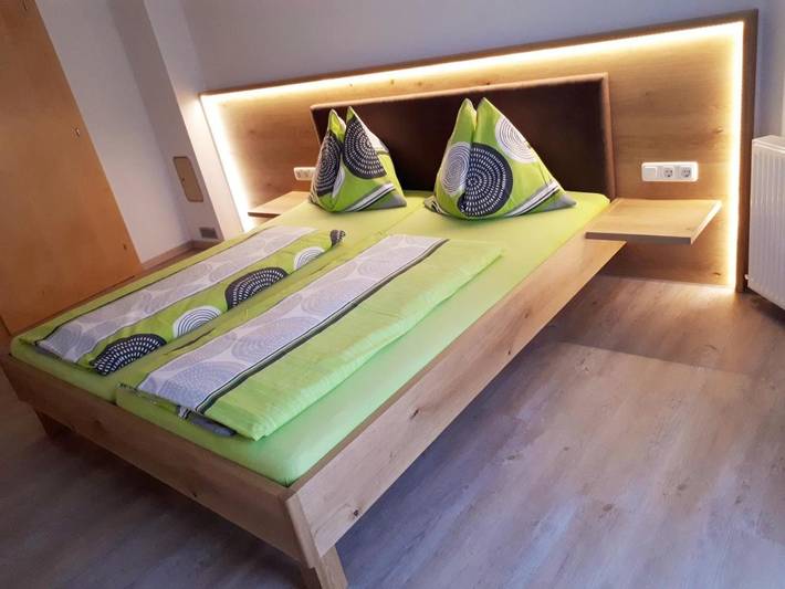 Ferienwohnung für 2 Personen, mit Balkon und Terrasse sowie Garten und Sauna