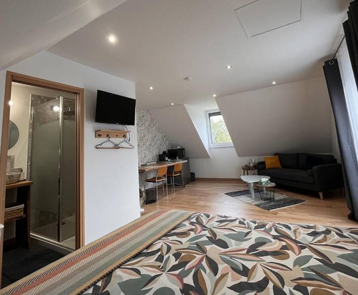 Gîte pour 4 personnes, avec vue et jardin à Cuvergnon