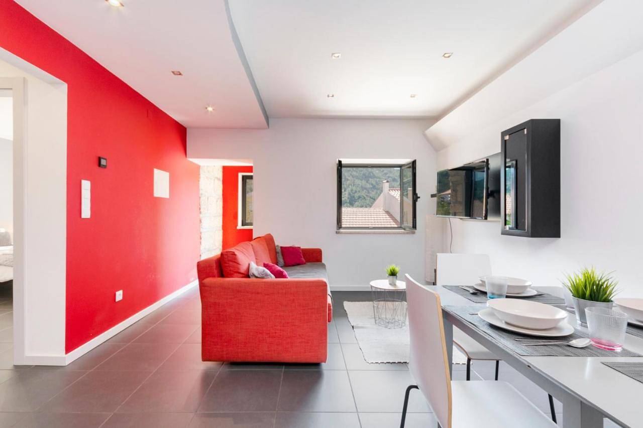 Apartamento inteiro, Casa dos Mouros - 2 Quartos e Cozinha - Serra da Estrela - Loriga in Praia Fluvial de Loriga, Seia