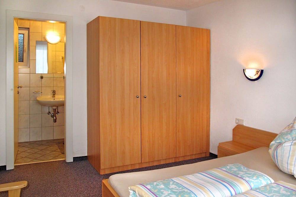 Ganze Wohnung, Kristall by Interhome in Glockturmkamm, Fendels