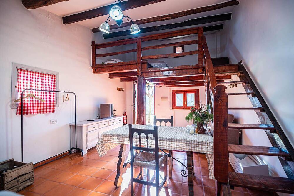 Apartamento entero, Ca l'Anna, tu refugio en la montaña in Olivella, Garraf
