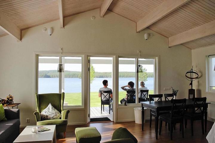 Hus för 6 Personer, med Terass samt Trädgård och Sjöutsikt i Falun