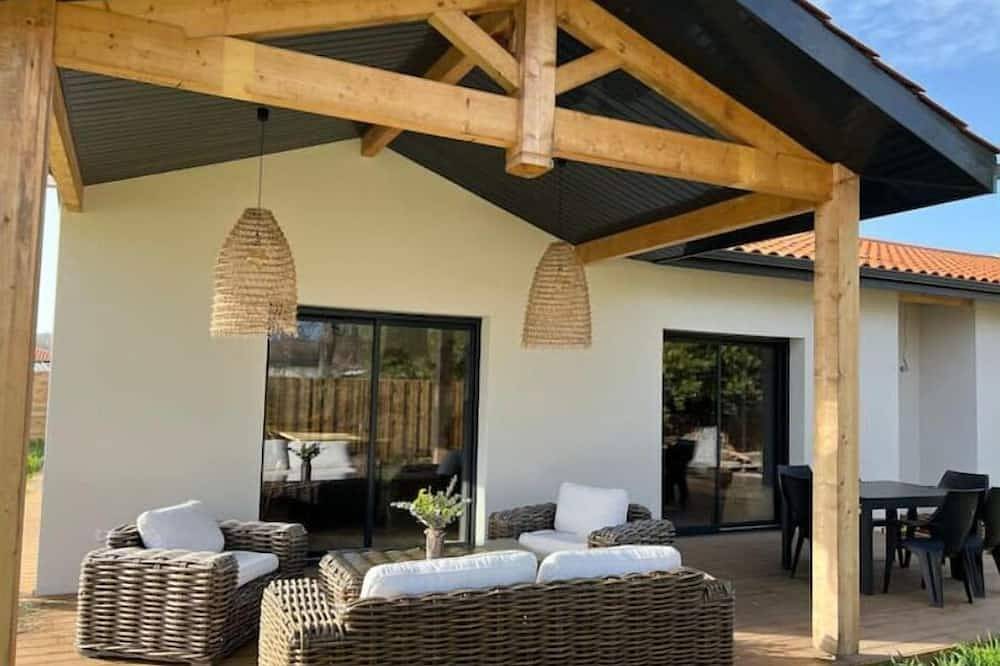 Maison Neuve Proche de L'océan et au calme in Mimizan, Côte d’Argent