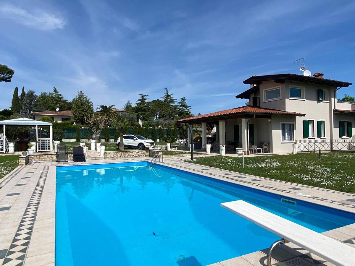 La Dolce Vita - Private Villa with Pool in Moniga del Garda, Prealpi Gardesane
