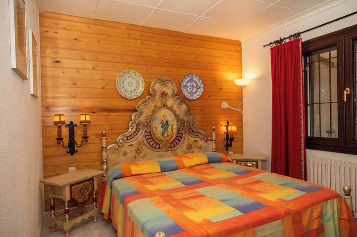 Gîte pour 4 personnes, avec terrasse à Vall-llobrega - 2