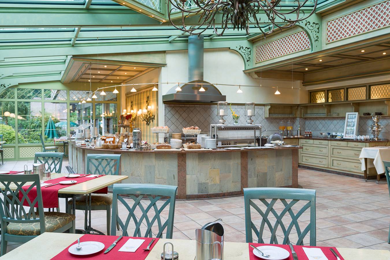 Ringhotel Mönchs Waldhotel - Doppelzimmer Standard mit ca. 23qm, Dusche und Wc in Unterreichenbach, Nordschwarzwald