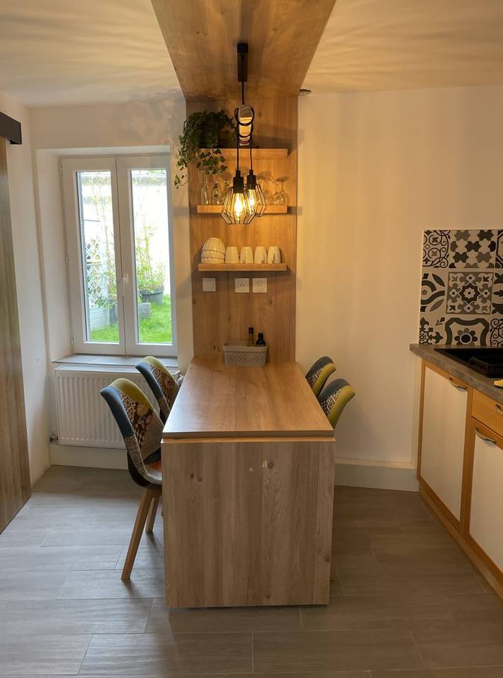 Gîte pour 5 personnes, avec Jacuzzi et Terrasse ainsi que Jardin et Sauna