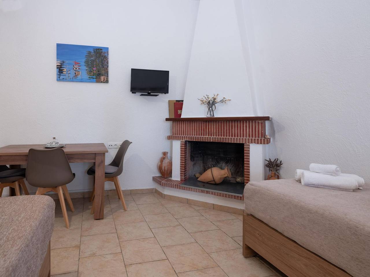 Ganze Wohnung, Ferienwohnung für 4 Personen mit Garten in Keratokampos, Iraklio-Heraklion und Umgebung
