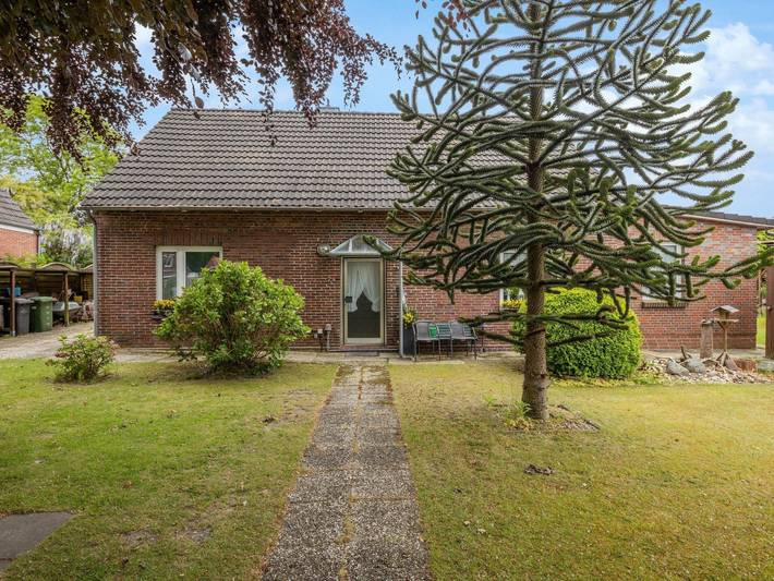 Ferienwohnung für 2 Personen, mit Garten in Berumbur