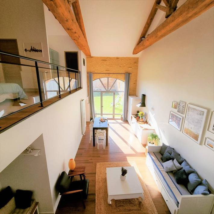 Gîte pour 6 personnes, avec jardin dans Rhône - 2