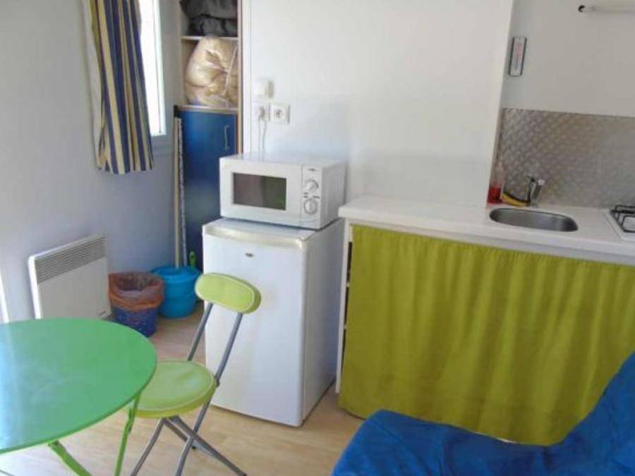 Camping la Marmotte - Mobile home 2 persons - Mobile home - 12 m² in La Bourboule, Volcans d'Auvergne Regional Nature Park