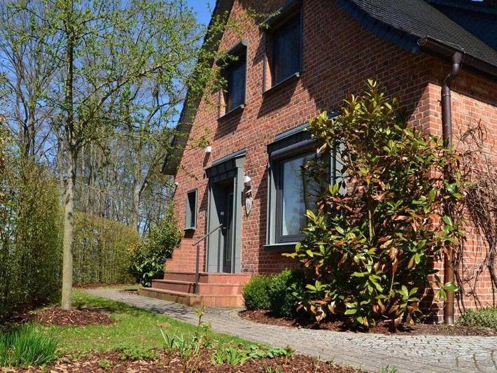 Ferienhaus für 6 Personen, mit Terrasse und Garten sowie Sauna