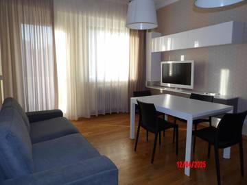 Ferienwohnung für 4 Personen, mit Pool und Ausblick sowie Balkon in Pesaro