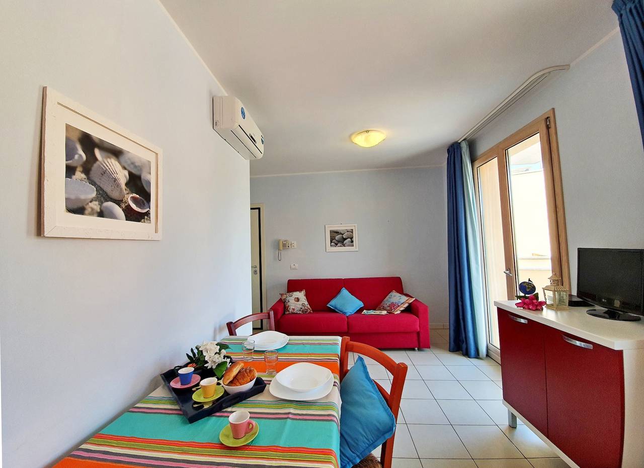 Appartamento intero, Appartamento per vacanze "La Pergola al Cavo" con vista mare, piscina e terrazza in Cavo, Isola d'Elba
