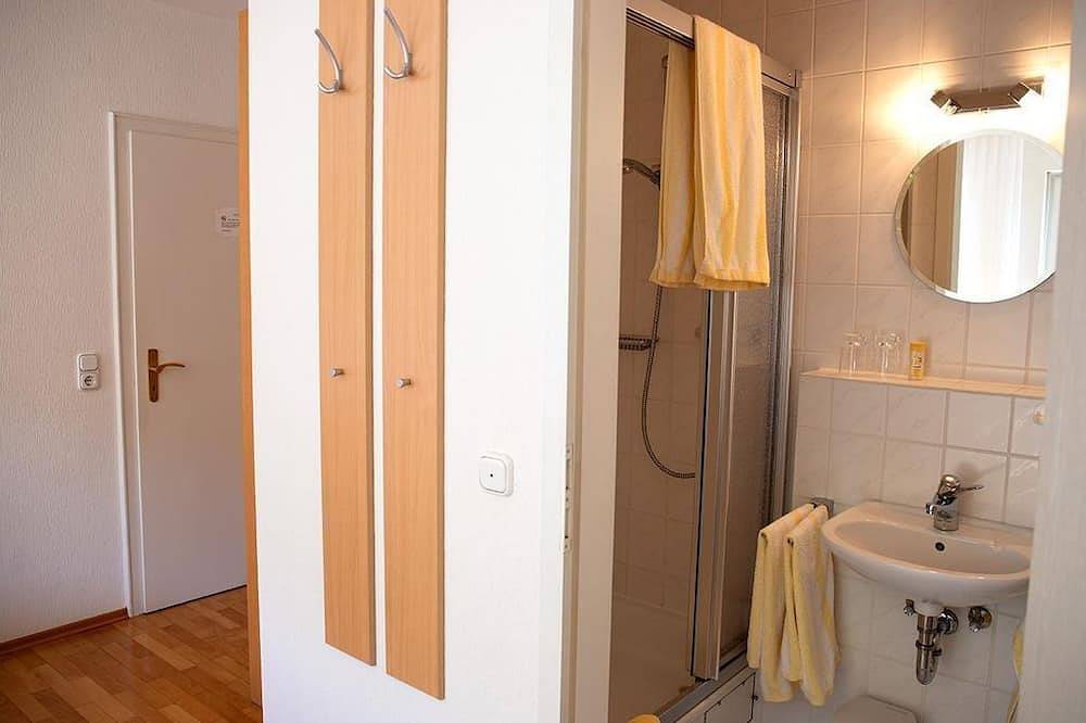 Doppelzimmer Dusche/Wc mit Tv - Gästehaus Alfred u. Brunhilde Frick in Mehring, Moseleifel