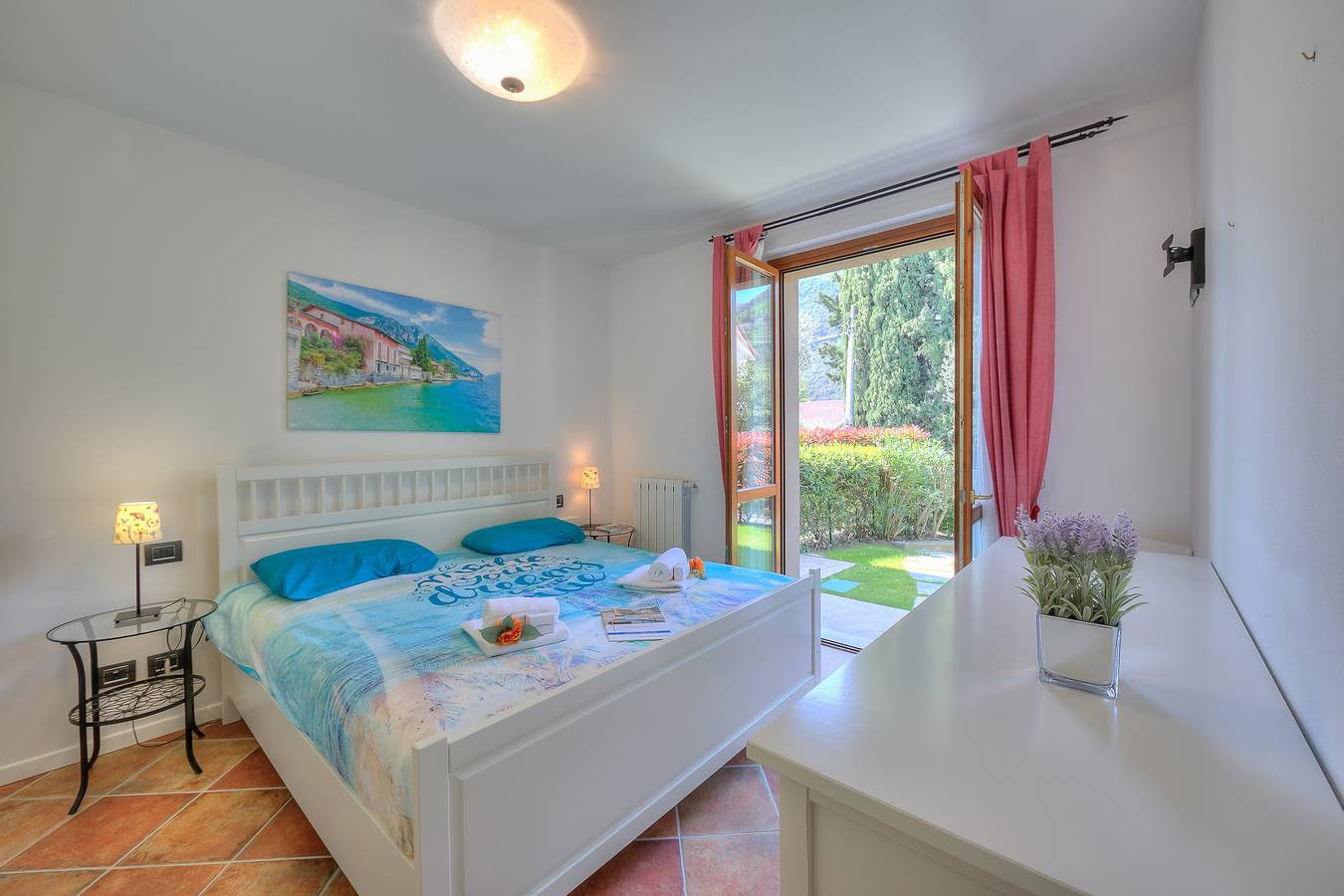 Ganze Wohnung, Borgo Belvedere-lake view & shared pool in Maderno, Toscolano-Maderno